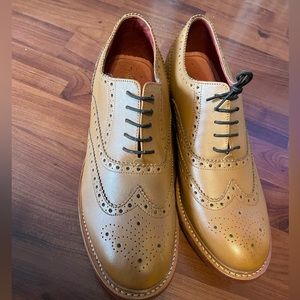 Samuel Windsor size 11 dress shoes!